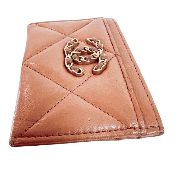 Chanel SLG 19 Cardholder - Picture 5 of 8